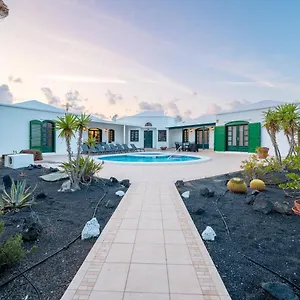 Villa Milan, Puerto del Carmen (Lanzarote)